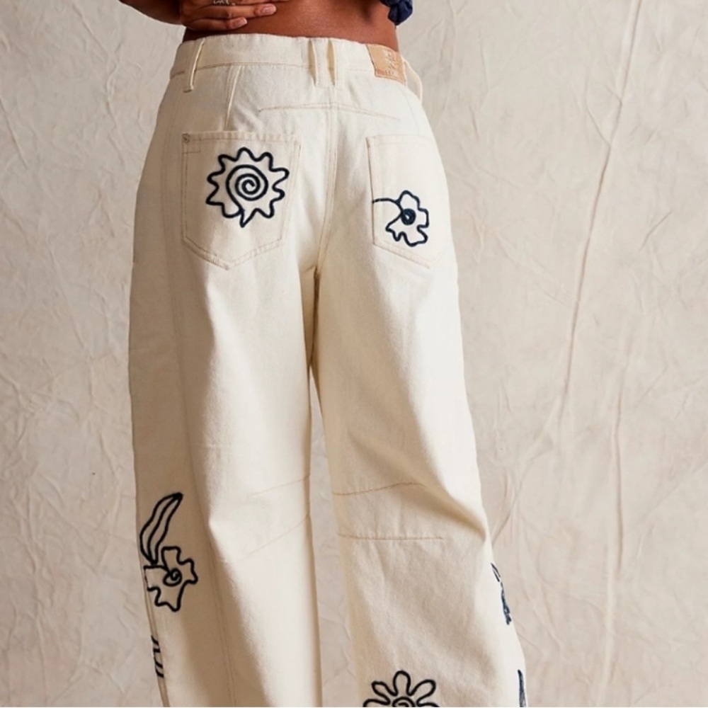 Free People White Wide Leg Jeans with Black Floral Doodle Print - Picture 4 of 9